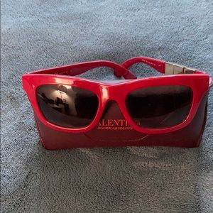 Sun glasses they have never been worn